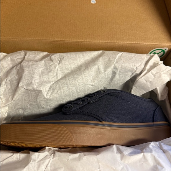 Vans Atwood Sneaker - Men's sz 9.5 - Picture 2 of 5